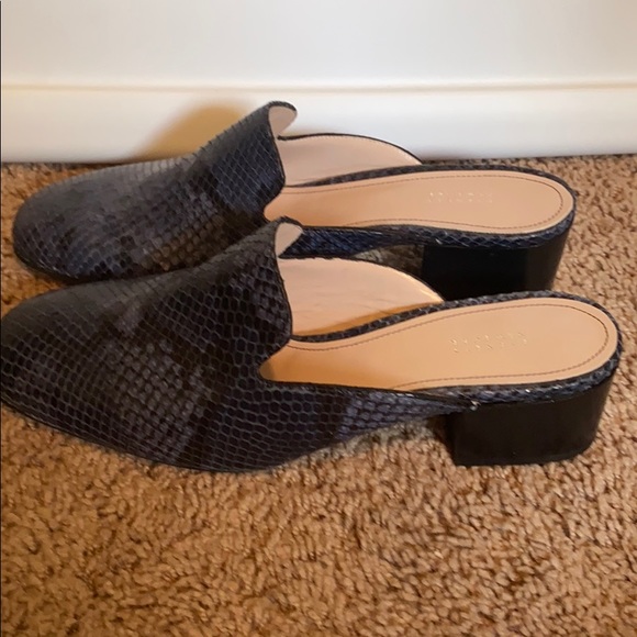 Barney’s Slide on - Picture 2 of 3